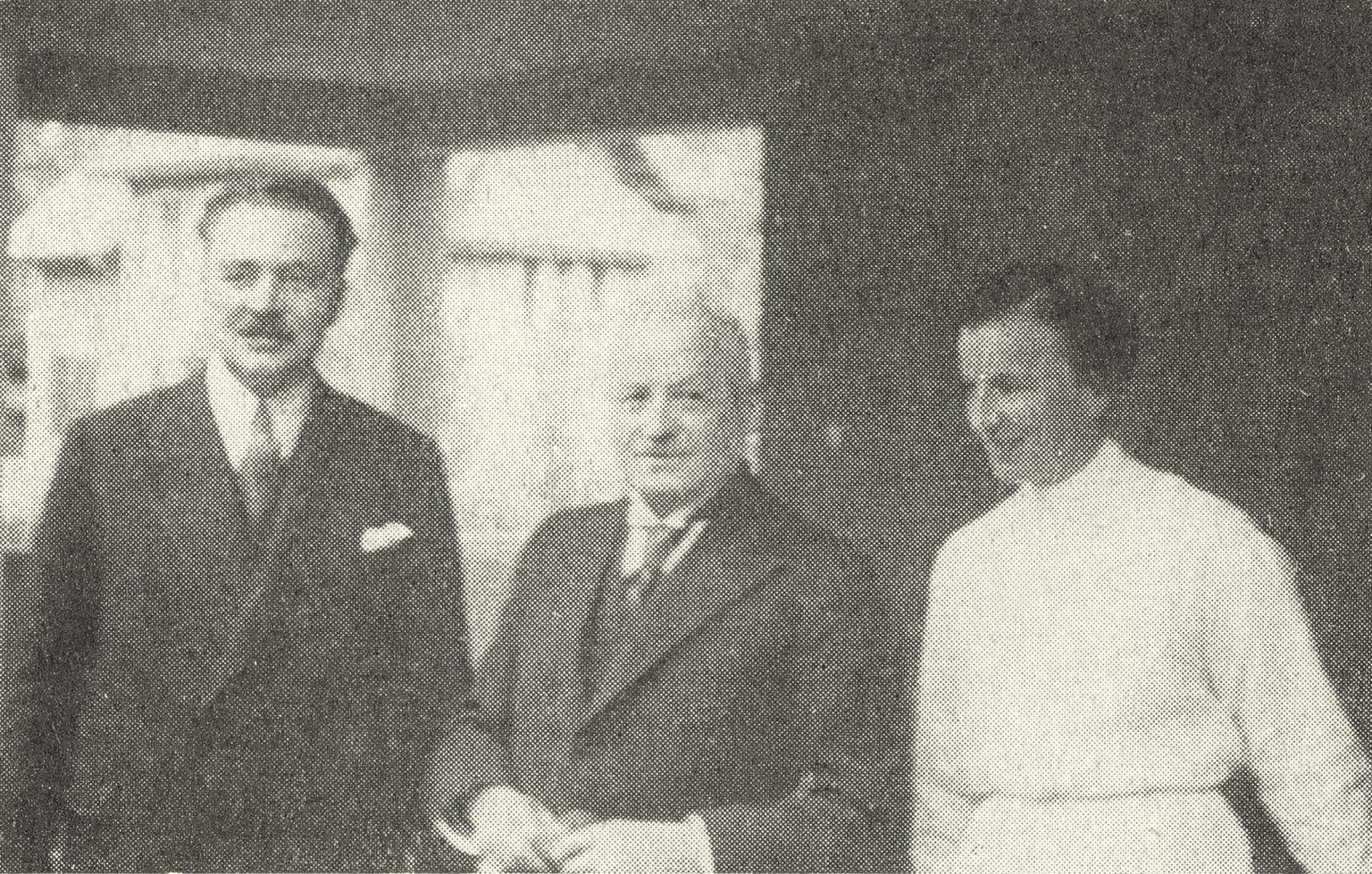 Barbara Borsinger (rechts) mit Bundesrat Giuseppe Motta (Mitte) und Dr. Mégevand (links) bei der Eröffnung der Klinik Chemin des Grangettes, 1933.