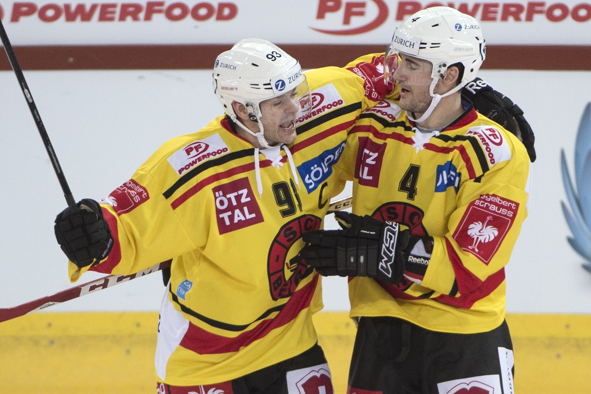 Bud Holloway (r.) hatte sich beim Check ungeschickt verhalten.