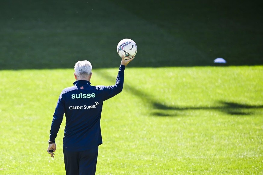 Nur der Hauptsponsoring Credit Suisse darf ihr Logo auf die Kleider der Nationalspieler und ihres Trainers Vladimir Petkovic drucken.