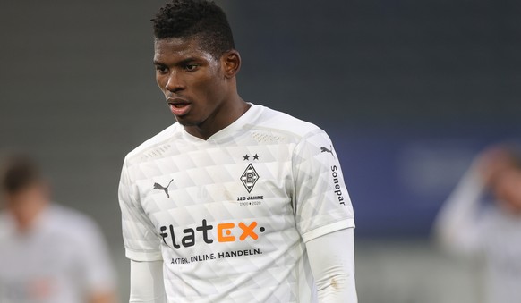 epa08915391 Moenchengladbach&#039;s Breel Embolo reacts during the German Bundesliga soccer match between DSC Arminia Bielefeld and Borussia Moenchengladbach in Bielefeld, Germany, 02 January 2021. EP ...