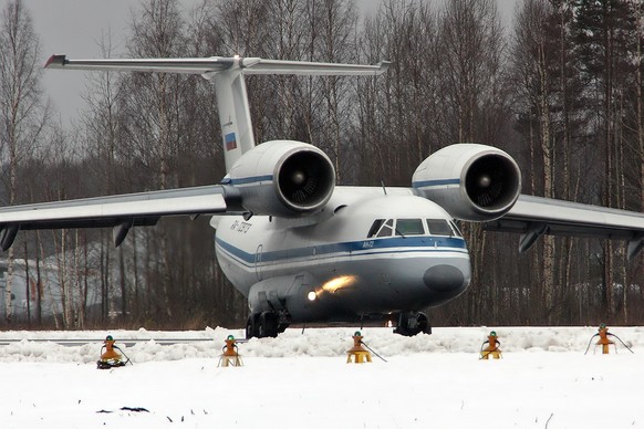 Eine Antonnov 72 der russischen Marine