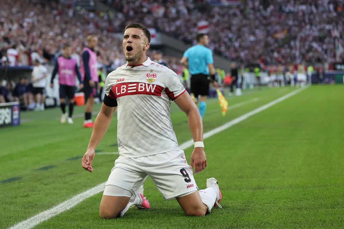 epa13225840 Ermedin Demirovic of Stuttgart celebrates after scoring the 2-1 during the UEFA Champions League league phase match VfB Stuttgart vs Viking FK, in Stuttgart, Germany, 09 September 2026. EP ...