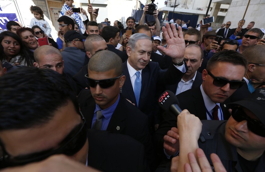 Gleichauf mit Herausforderer Herzog – oder allenfalls hauchdünn vorne: Premier Netanjahu wird seinen Posten wohl behalten können.