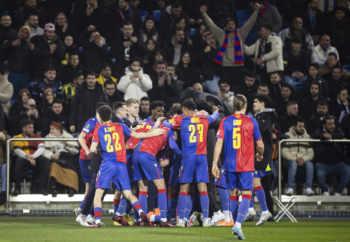 epa10486745 Basel's players celebrate after Andi Zeqiri scored the second goal during the UEFA Europa Conference League play-off second leg soccer match between Switzerland's FC Basel 1893 a ...