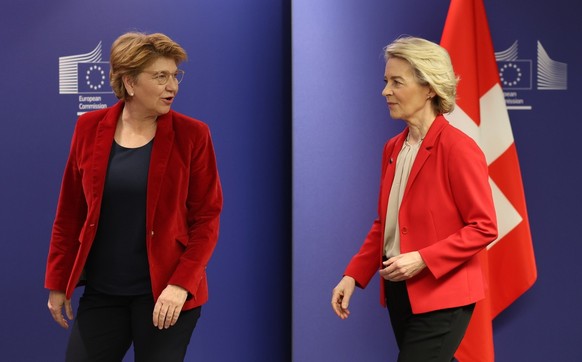 epa11227626 European Commission President Ursula von der Leyen (R) welcomes President of the Swiss Confederation Viola Amherd (L) ahead of a meeting in Brussels, Belgium, 18 March 2024. The visit laun ...