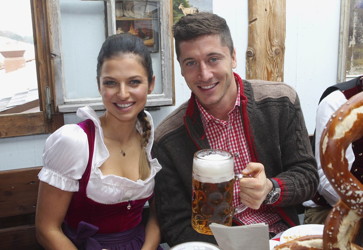 Lewandowski-Gattin Anna genoss den Anlass sichtlich.&nbsp;