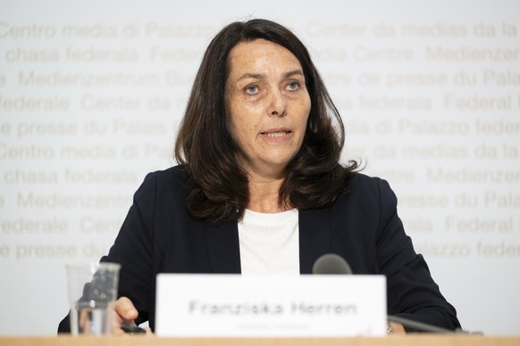 Franziska Herren, Initiantin Initiative, spricht an der Pressekonferenz zum Kampagnenstart der Volksinitiative 'Fuer eine sichere Ernaehrung durch Staerkung einer nachhaltigen inlaendischen Produ ...
