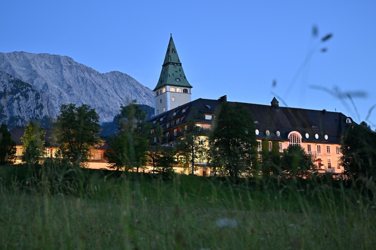 epa10035732 Schloss Elmau on the first day of the three-day G7 summit at Schloss Elmau, near Garmisch-Partenkirchen, Germany, 26 June 2022. Leaders of the G7 group of nations are officially coming tog ...