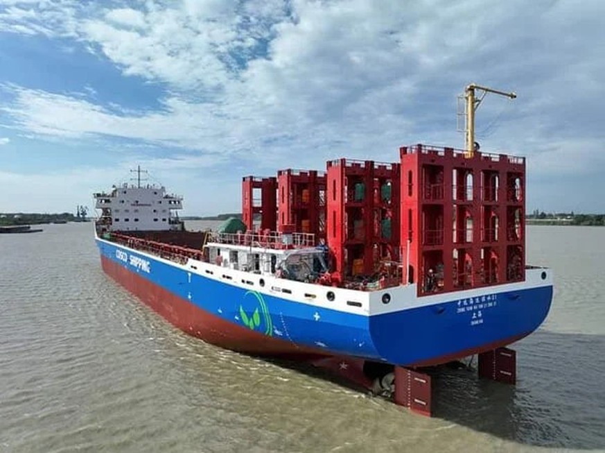 Der 120 Meter lange E-Frachter ist für den Betrieb auf Flüssen und in flachen Küstengewässern gedacht.