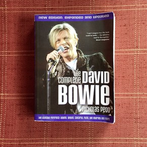 The Complete David Bowie (2004) – Nicholas Pegg.