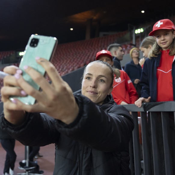 Switzerland&#039;s Lia Waelti is taking a picture after the international friendly soccer match between Switzerland and Australia at Stadium Letzigrund in Zurich, Switzerland, on Friday, October 25, 2 ...