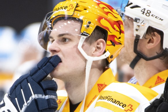 Zugs Topscorer, Gregory Hofmann geschlagen, nach dem Meisterschaftsspiel der National League, zwischen dem HC Fribourg-Gotteron und dem EV Zug, am Dienstag 25. Februar 2020, in der BCF Arena in Fribou ...