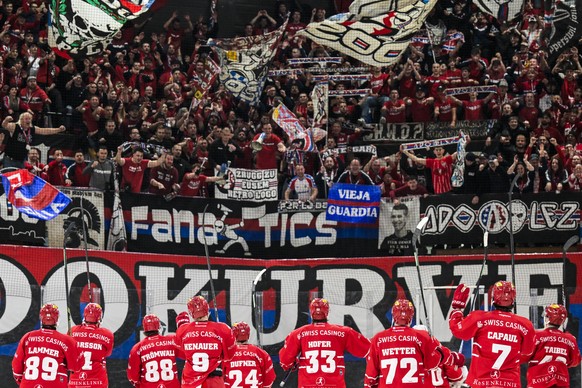 im zweiten Playoff-Viertelfinalspiel der National League zwischen den Rapperswil-Jona Lakers (SCRJ) und dem HC Fribourg-Gotteron (HCFG), am Sonntag, 22. Maerz 2026, in der St. Galler Kantonalbank Aren ...