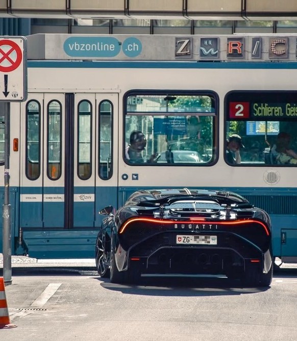 Bugatti La Voiture Noire carspotting in Zurich ZH 
https://www.instagram.com/antonautofocus/