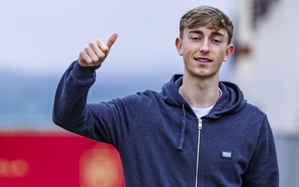 epa11970030 A handout photo made available by the Royal Spanish Football Federation (RFEF) of Spanish national soccer team&#039;s Dean Huijsen arriving at Las Rozas Sport City in Madrid, Spain, 17 Mar ...