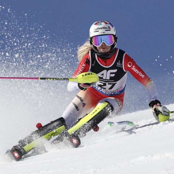 epa10474345 Aline Danioth of Switzerland in action during the 1st run in the Women&#039;s Slalom event at the FIS Alpine Skiing World Championships in Meribel, France, 18 February 2023. EPA/GUILLAUME  ...
