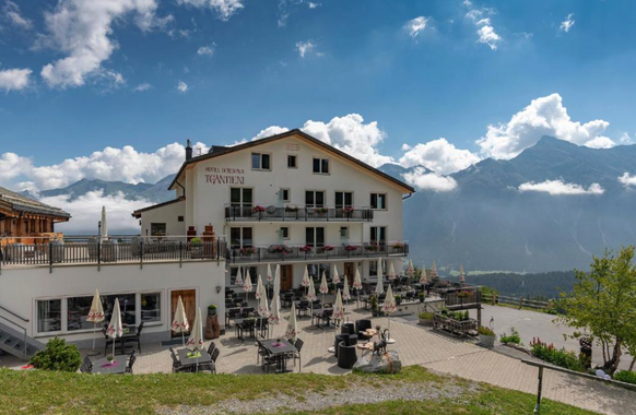 Berghotel Tgantieni von Silvano Beltrametti