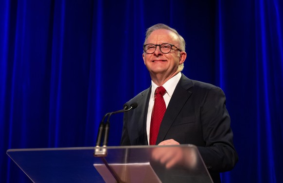 epa12071141 Australian Prime Minister Anthony Albanese speaks at the Labor Election Night function at Canterbury-Hurlstone Park RSL Club on Election Day of the 2025 federal election in Sydney, Austral ...