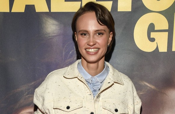 abb: Luna Jordan zu Gast auf dem roten Teppich bei der Premiere des Kino Film SmallTown Girl im Kino in der Kulturbrauerei am 15.01.2026 Berlin Deutschland *** abb Luna Jordan as a guest on the red ca ...