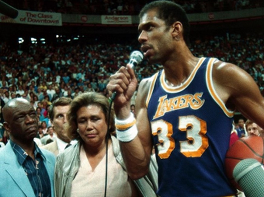 05.04.1984: Kareem Abdul-Jabbar knackt den NBA-Punkterekord, den er bis heute besitzt