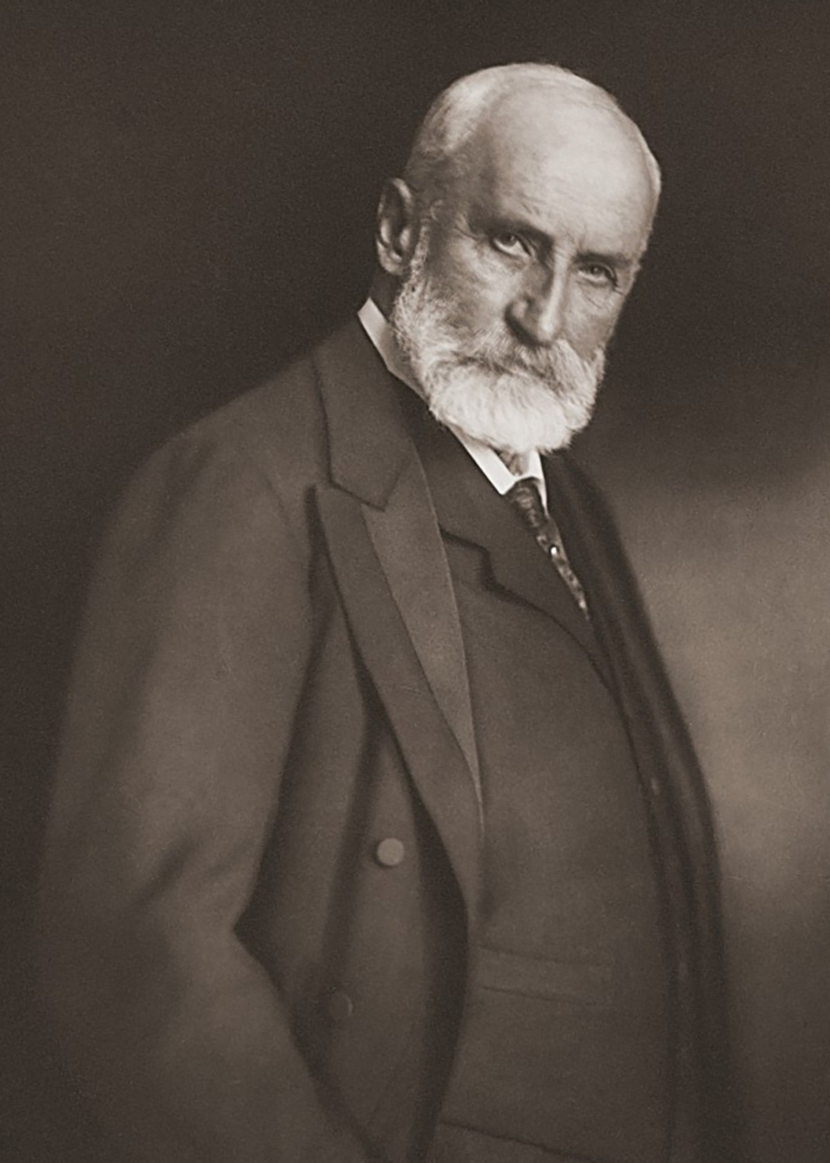 Le prince Jean II de Liechtenstein aurait été prêt à céder sa principauté au pape Benoît XV.
https://commons.wikimedia.org/wiki/File:Johann_II_portrait.jpg?uselang=de