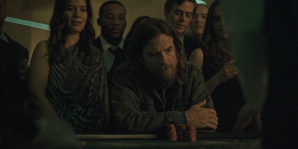 Black Rabbit. Jason Bateman as Vince in episode 102 of Black Rabbit. Cr. Courtesy of Netflix © 2025