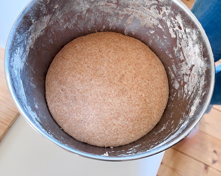 Wir kochen eine 2000-jährige Pizza aus Pompeji. 
F yeah. 
Eine römische Pizza. Literally.