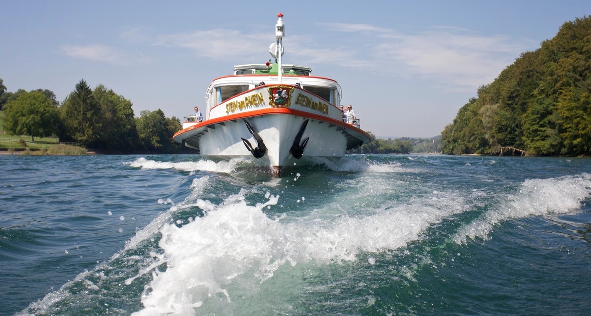 Ein Schiff der Schifffahrtsgesellschaft Untersee und Rhein (URh).