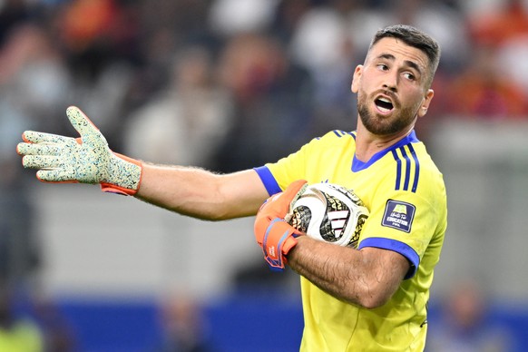 epa13111787 Goalkeeper Unai Simon of Spain gestures during the FIFA World Cup 2026 semifinals match France against Spain, in Dallas, Texas, USA, 14 July 2026. EPA/ALBERT PENA