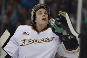 Jonas Hiller Sieht bei den Ducks keine Zukunft.