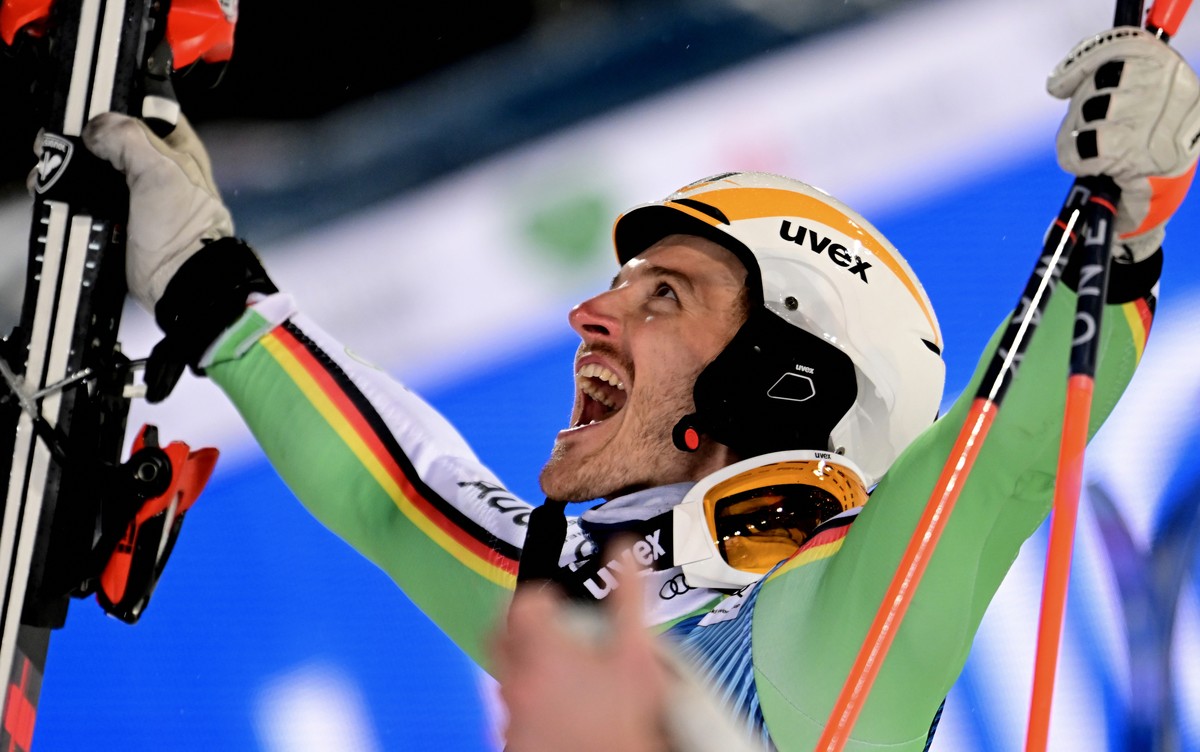 epa11102106 Linus Strasser of Germany reacts in the finish area during the second run of the Men's Slalom race at the FIS Alpine Skiing World Cup in Schladming, Austria, 24 January 2024. EPA/CHRI ...