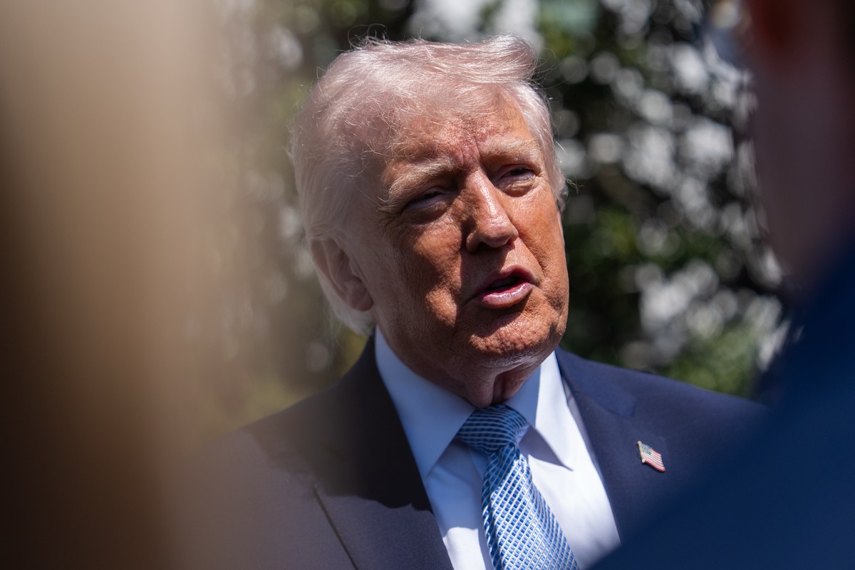 President Donald Trump speaks with reporters during the White House Easter Egg Roll on the South Lawn of the White House, Monday, April 6, 2026, in Washington. (AP Photo/Julia Demaree Nikhinson)
Trump