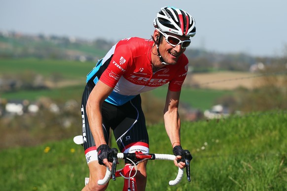 VALKENBERG, NETHERLANDS - APRIL 19: Frank Schleck of Luxembourg and Trek Factory Racing climbs the Keutenberg on April 19, 2015 in Maastricht, Netherlands. (Photo by Bryn Lennon/Getty Images)