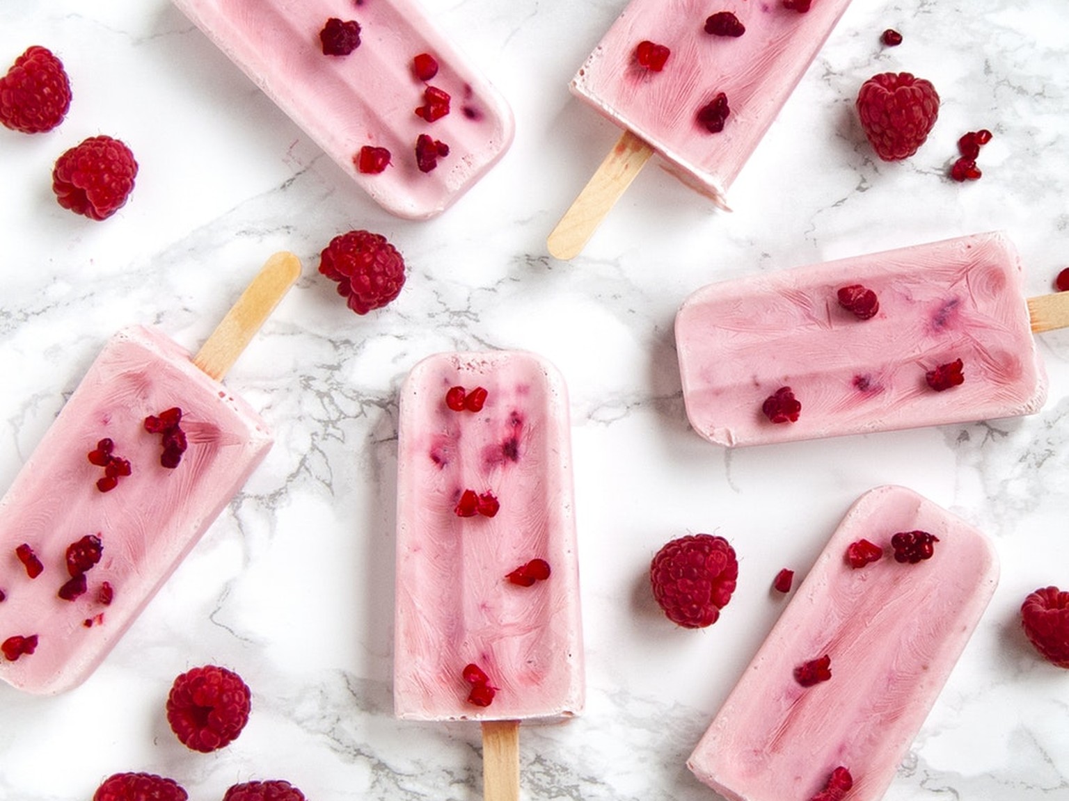 https://unsplash.com/photos/3sl9_ubYIno
Himbeere
Eis am stil
Glace