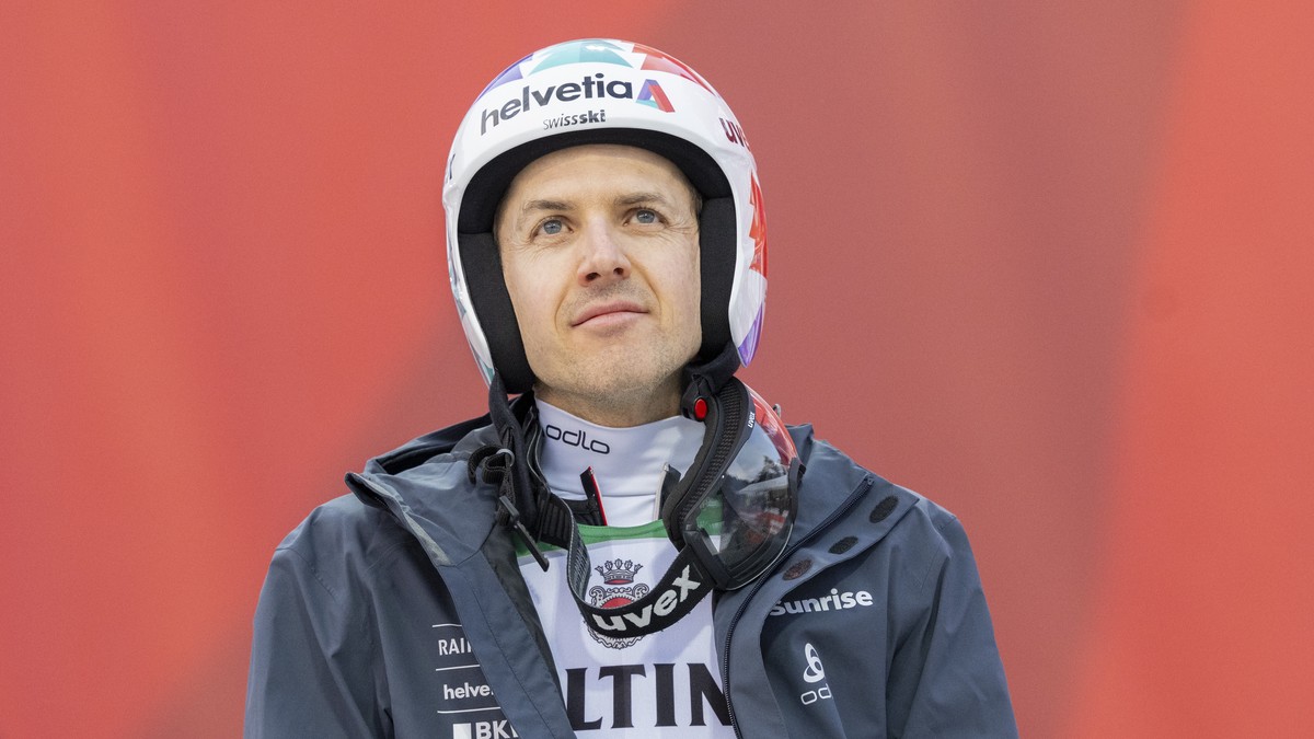 Simon Ammann of Switzerland during the men's FIS Ski Jumping World Cup competition at the Gross-Titlis Schanze on Saturday December 20, 2025 in Engelberg, Switzerland. (KEYSTONE/Urs Flueeler)