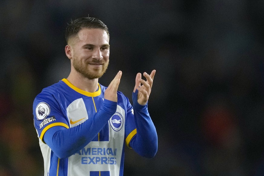 Brighton&#039;s Alexis Mac Allister applauds supporters at the end of the English Premier League soccer match between Brighton and Hove Albion and Manchester United at the AMEX stadium in Brighton, En ...