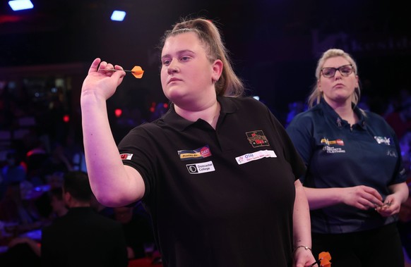 Darts 2022 WDF Championship Beau Greaves during the finals of the 2022 World Darts Federation Championship at Lakeside, Frimley Green, United Kingdom on 10 April 2022. Frimley Green Lakeside Surrey Un ...