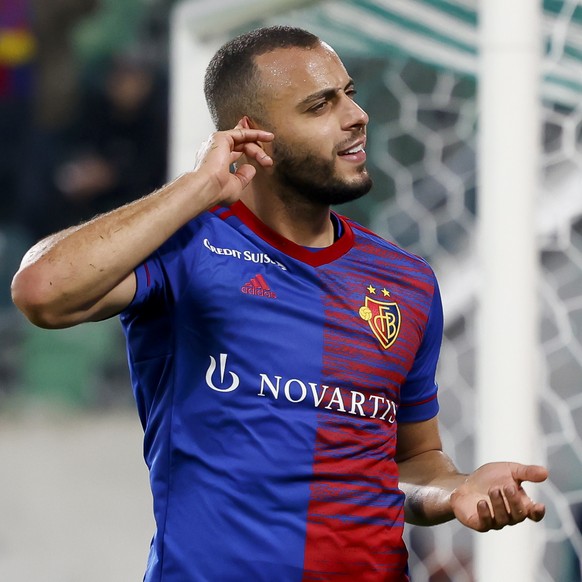 Basels Arthur Cabral feiert das 0:2 waehrend dem Meisterschaftsspiel der Superleague am Mittwoch, 22. September 2021, im Stadion Kybunpark in St. Gallen. (KEYSTONE/Christian Merz)