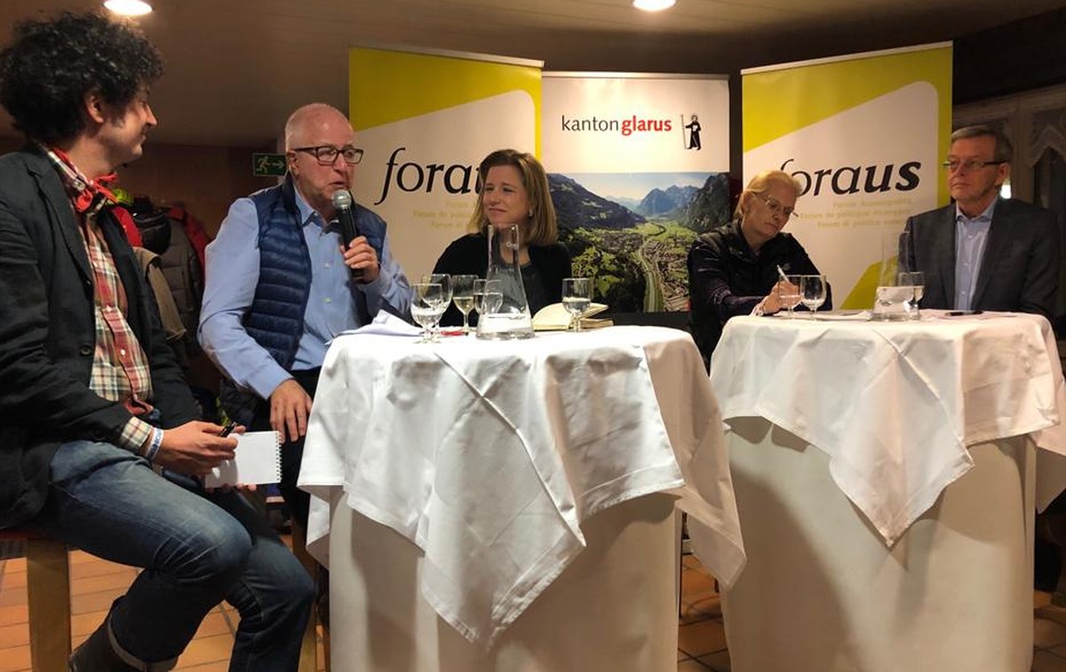 Euroinferno Braunwald. Brexit-Podium mit Nicola Forster. Denis MacShane, Christa Markwalder, Janet Owen und Breifne O'Reilly (von links)