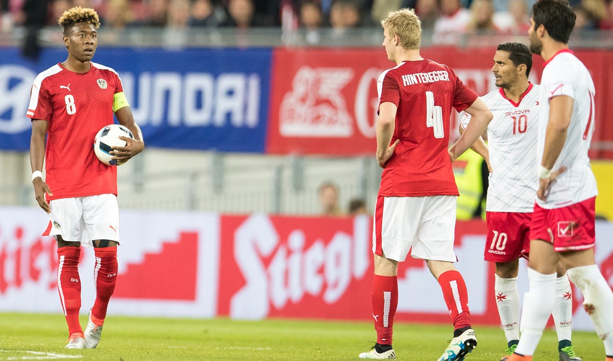 31.05.2016; Klagenfurt; Fussball Euro 2016 - Testspiel Oesterreich - Malta; David Alaba (AUT), Martin Hinteregger (AUT), Roderick Briffa (MLT)(Johann Groder/Expa/freshfocus)