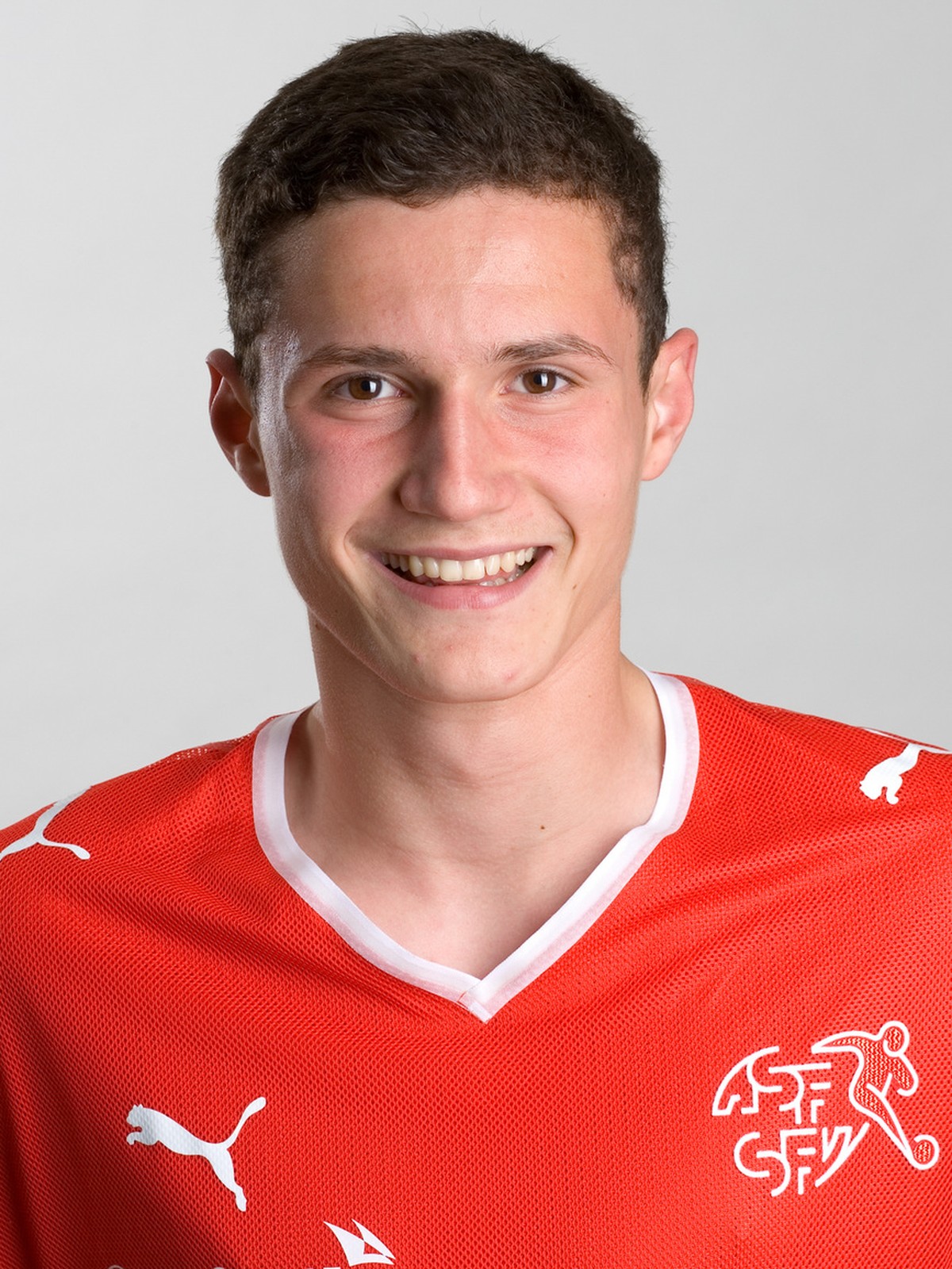 Portrait von Taulant Xhaka, Spieler der Schweizer U17 Nationalmannschaft, aufgenommen am Dienstag, 22. April, 2008 im Stade St. Leonard, Freiburg. (KEYSTONE/Alessandro della Valle)