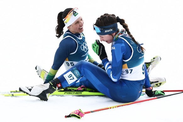 <p>Über welchen Witz lachen echt Nefeli Tita und Bruna Moura?</p>