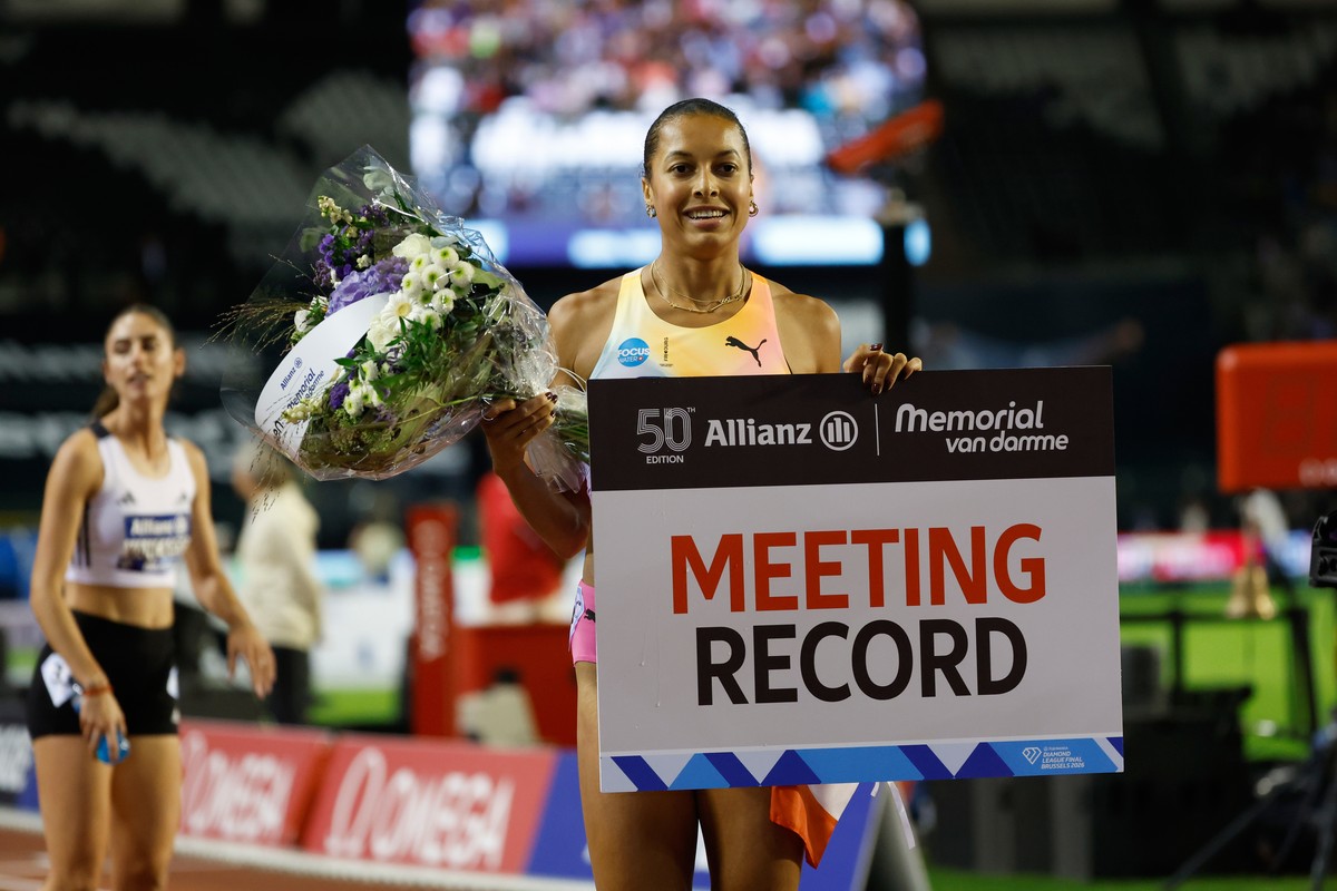 Switzerland's Audrey Werro celebrates winning the women's 800-meters at the Diamond League athletics meeting in Brussels, Saturday, Sept. 5, 2026. (AP Photo/Geert Vanden Wijngaert)
Audrey We ...