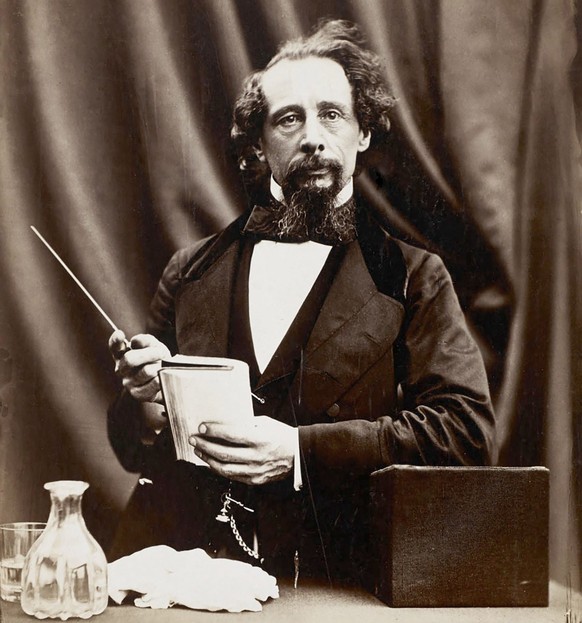 Charles Dickens, Autor und Anhänger des Mesmerismus’ auf einer Fotografie von 1858. https://commons.wikimedia.org/wiki/File:Charles_Dickens_by_Herbert_Watkins_29_April_1858_(alternate).jpg