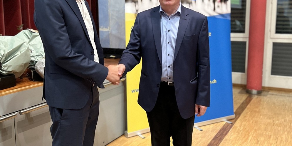 Donato Sconamiglio übernimmt das Präsidium von Hanspeter Hugentobler. Präsidium der Zürcher EVP an Donato Sconamiglio.