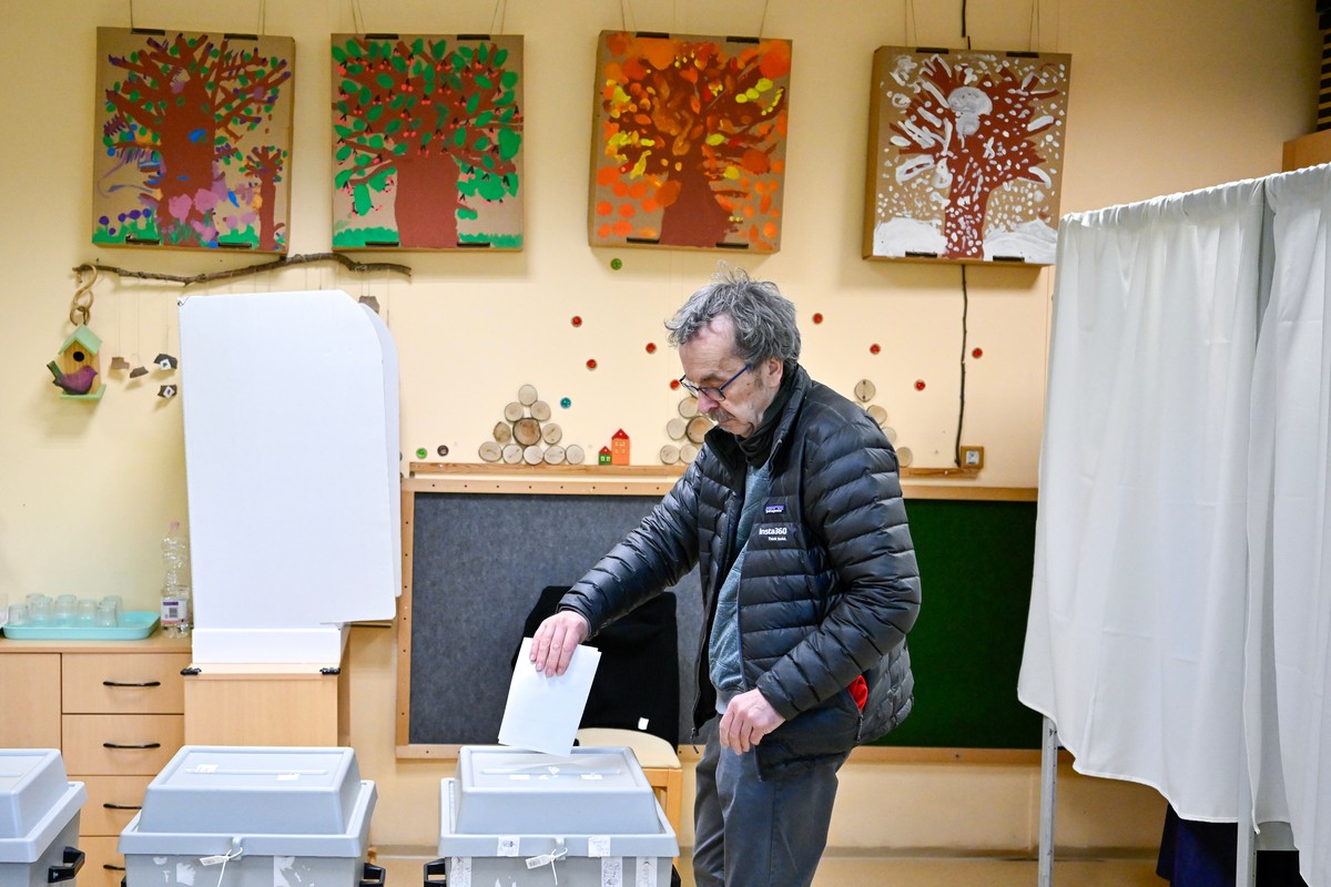 A man casts his ballot at a polling station in Budapest, Hungary, Sunday, April 12, 2026. (AP Photo/Denes Erdos)
Hungary Election