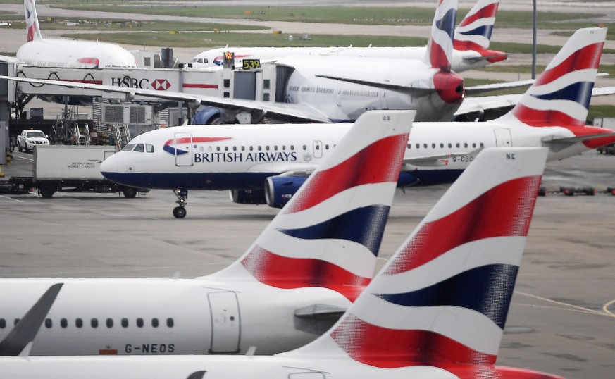 Verschiedene Länder haben den Flugverkehr nach Grossbritannien wegen der Coronavirus-Mutation eingestellt.