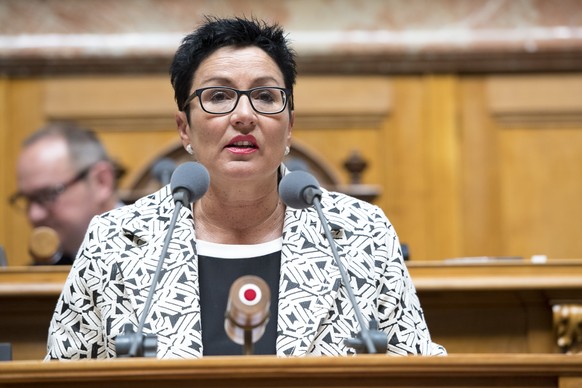 Daniela Schneeberger, FDP-BL, spricht waehrend der Sondersession im Nationalrat, am Donnerstag, 4. Mai 2017 in Bern. (KEYSTONE/Anthony Anex)