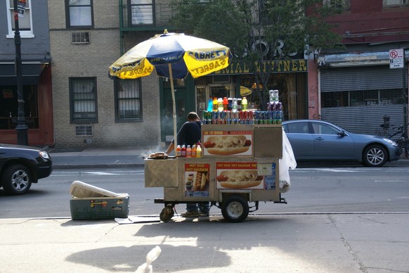 Essen Hot Dog Stand