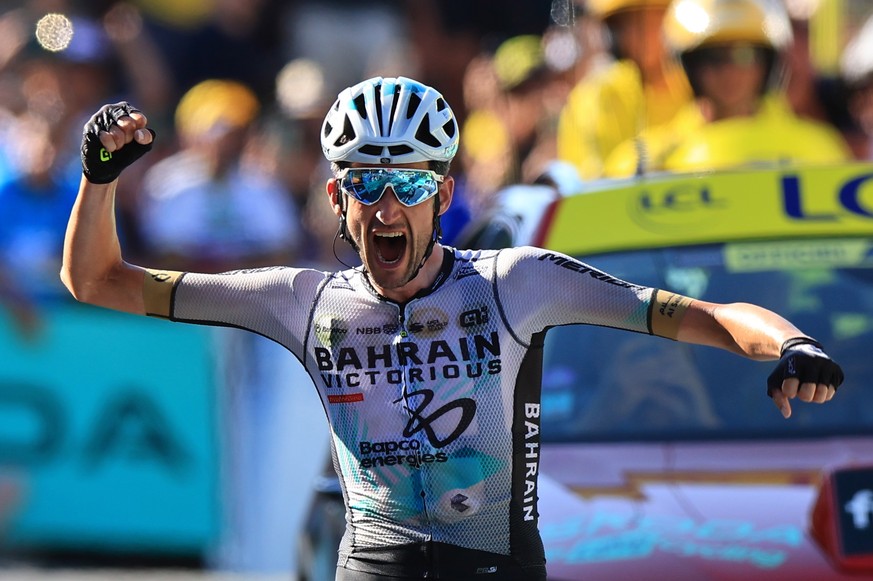 epa10749958 Dutch rider Wout Poels of team Bahrain-Victorious wins the 15th stage of the Tour de France 2023, over 180kms from Les Gets les Portes du Soleil to Saint-Gervais Mont-Blanc le Bettex, Fran ...